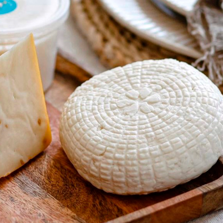 Адыгейский сыр с пажитником «Над хлебом с маслом»